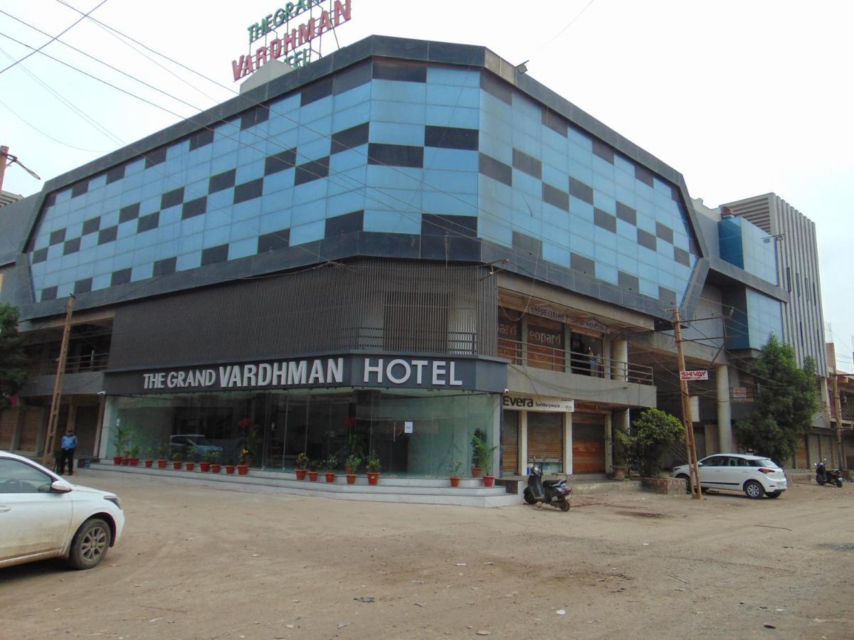 The Grand Vardhman Hotel Morbi Exteriör bild